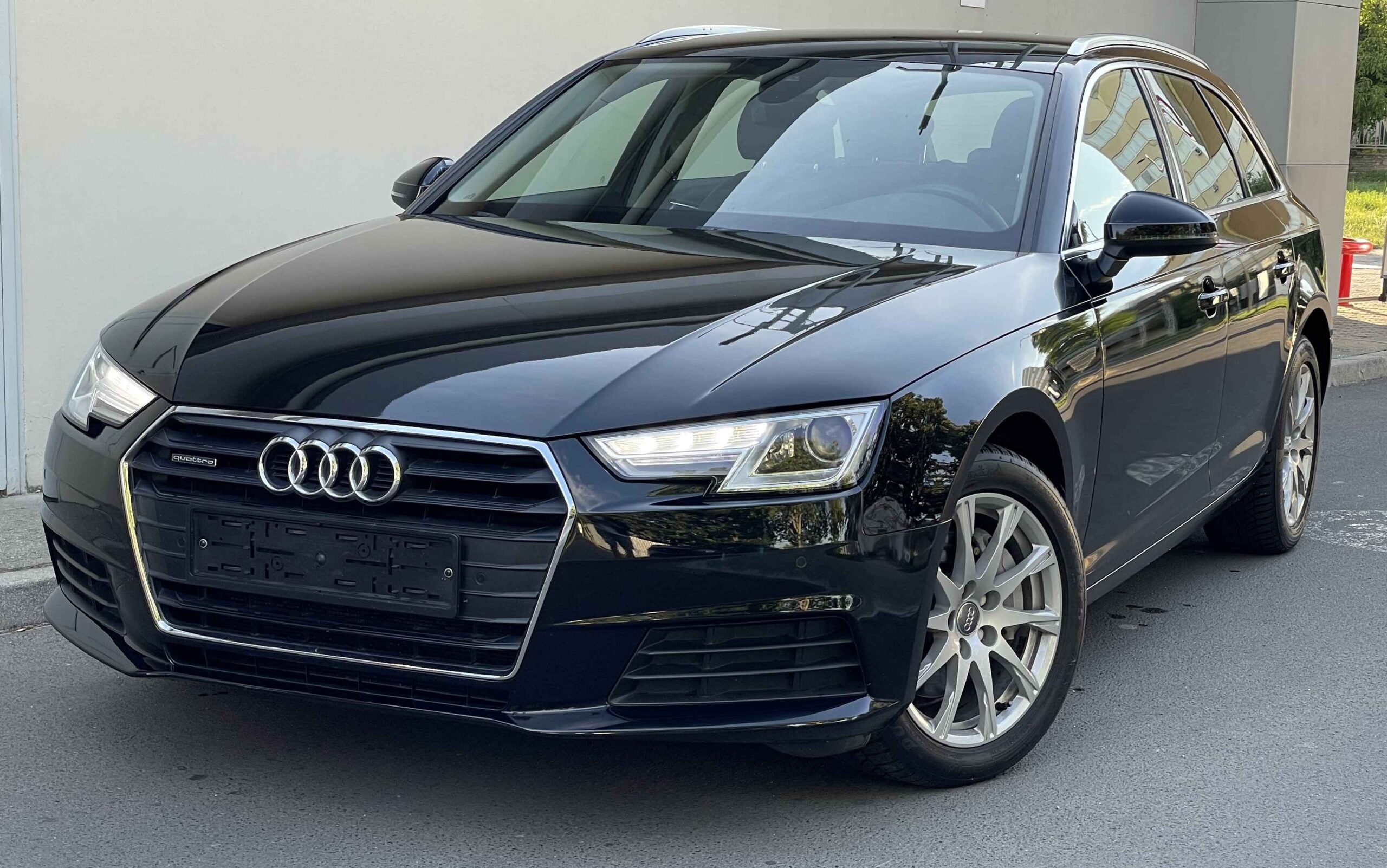 Audi A4 quattro 2019