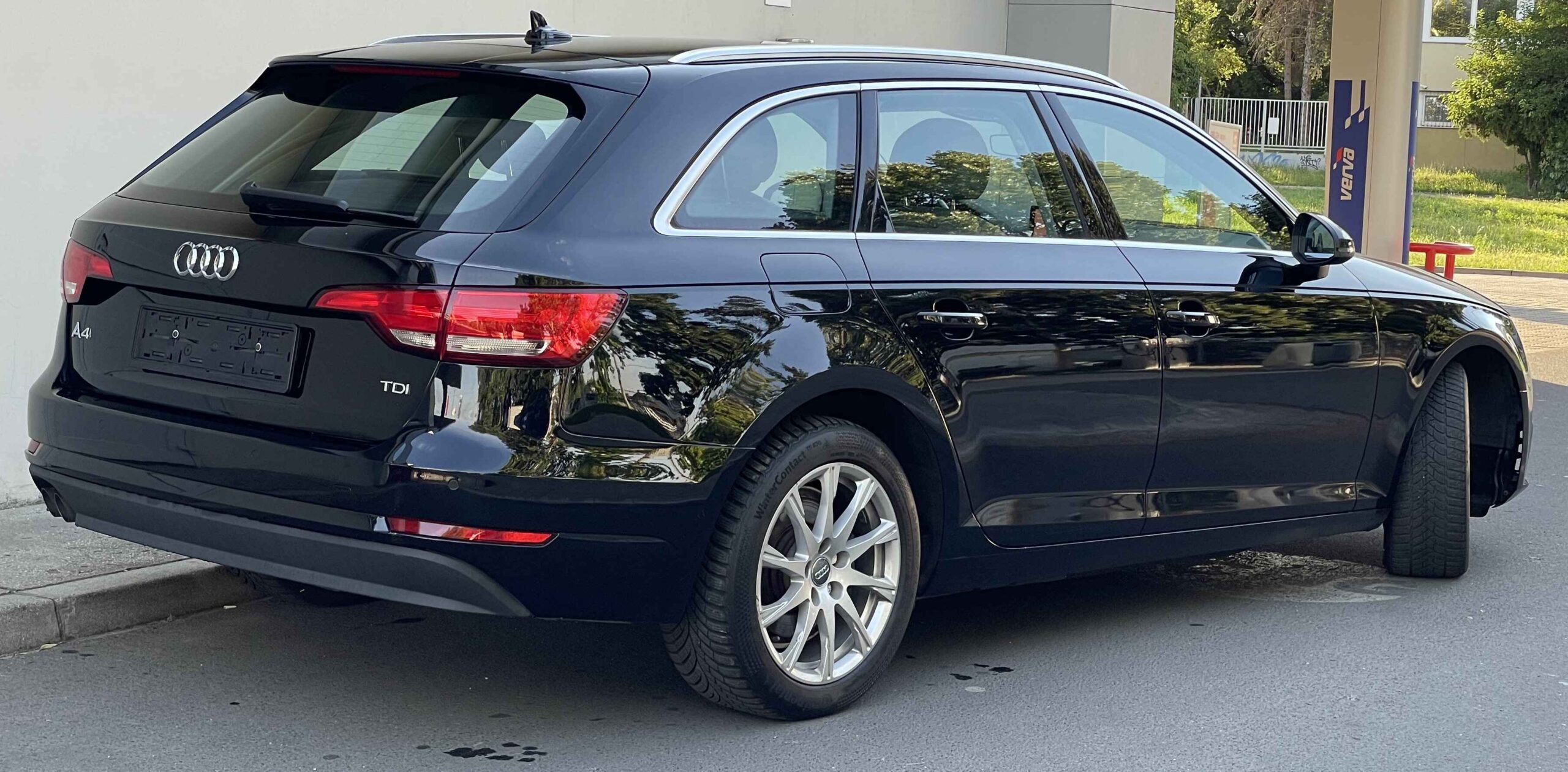 Audi A4 quattro 2019