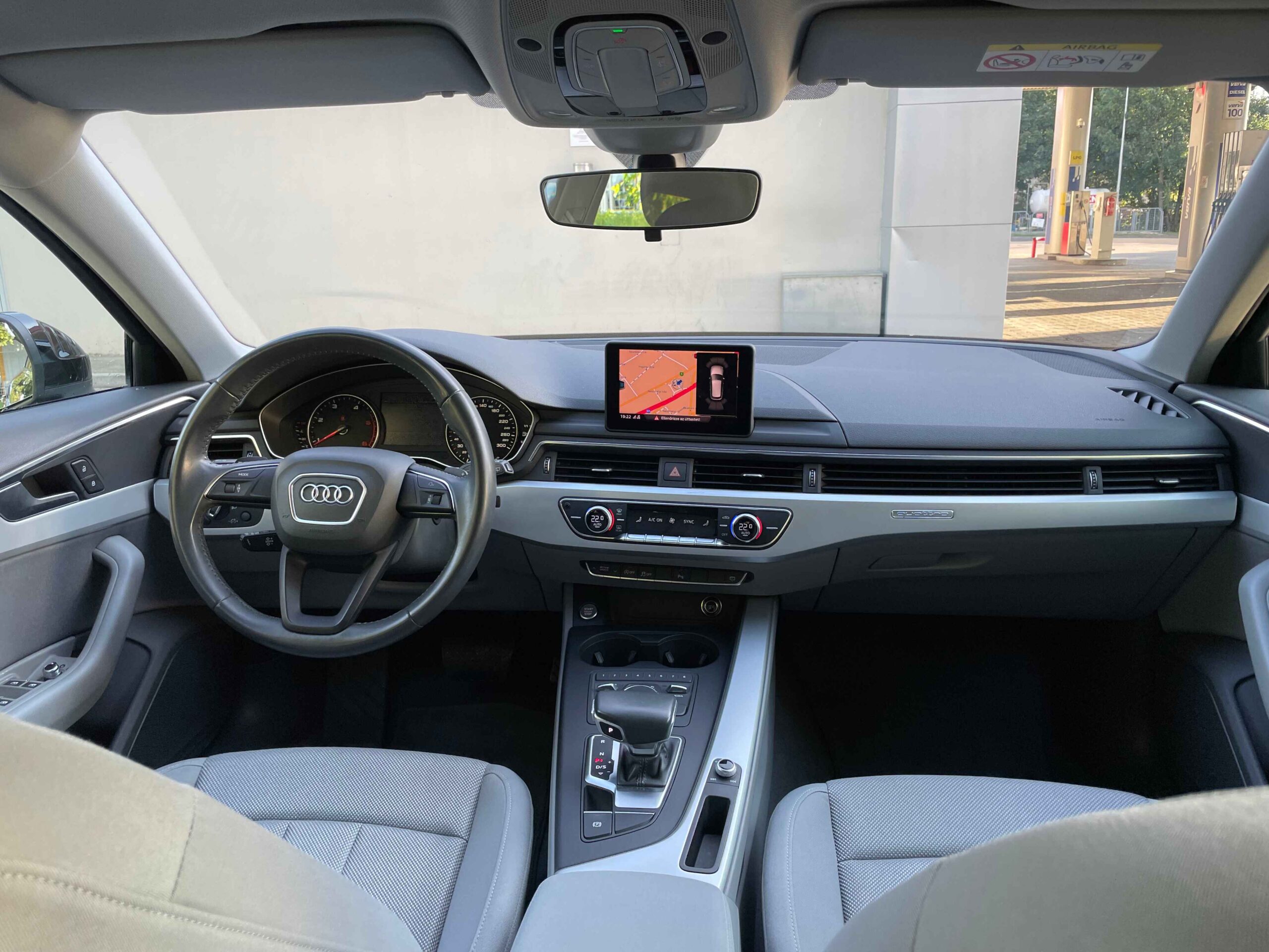 Audi A4 quattro 2019