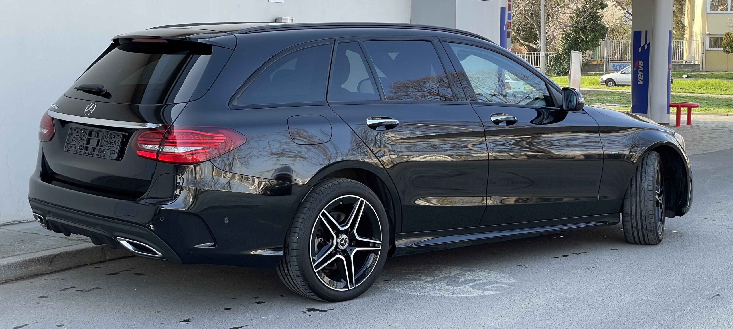 Mercedes Benz C300de 2021